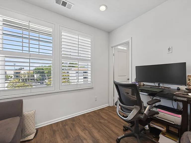 3721 Islander Walk — Photo 26