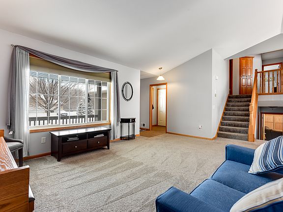 2nd image of 121 Hazelwood Ave