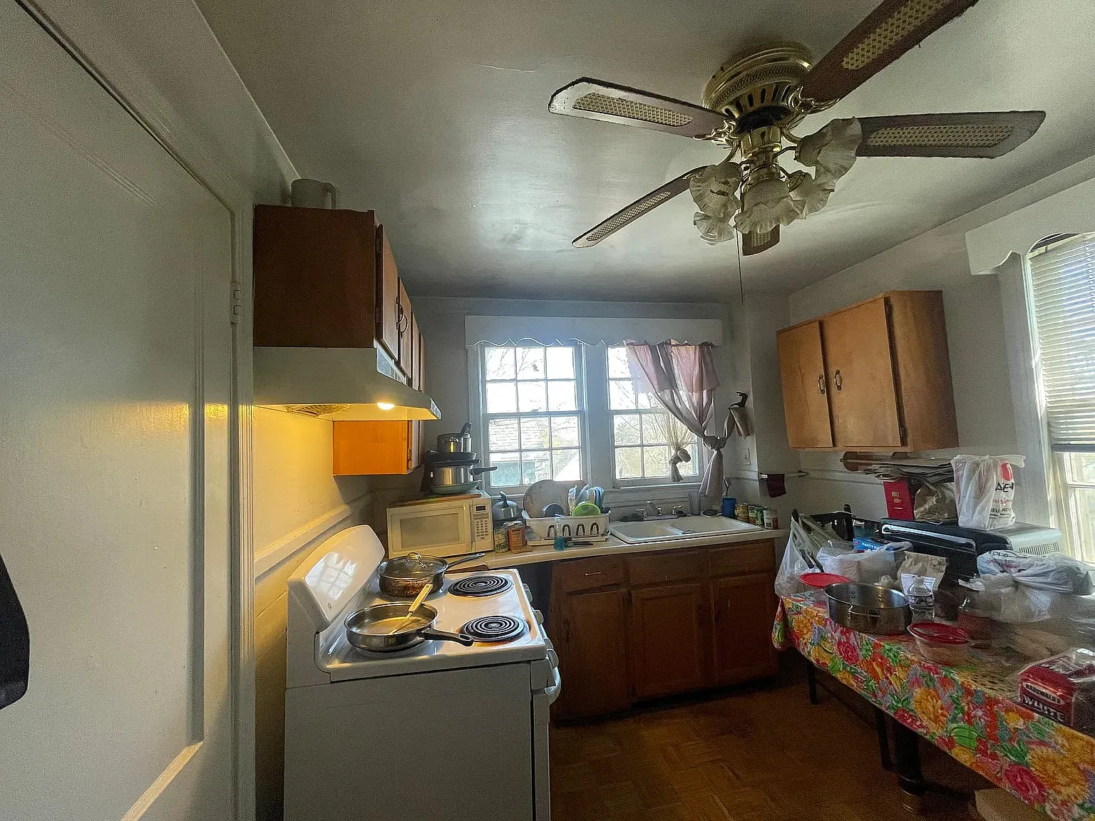 3 bed, $1,095 — Photo 4