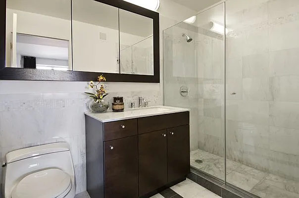 Rented by Greystar | media 13