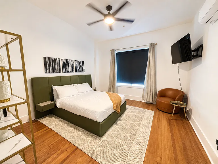 120 E Rogers Blvd #13 — Photo 1