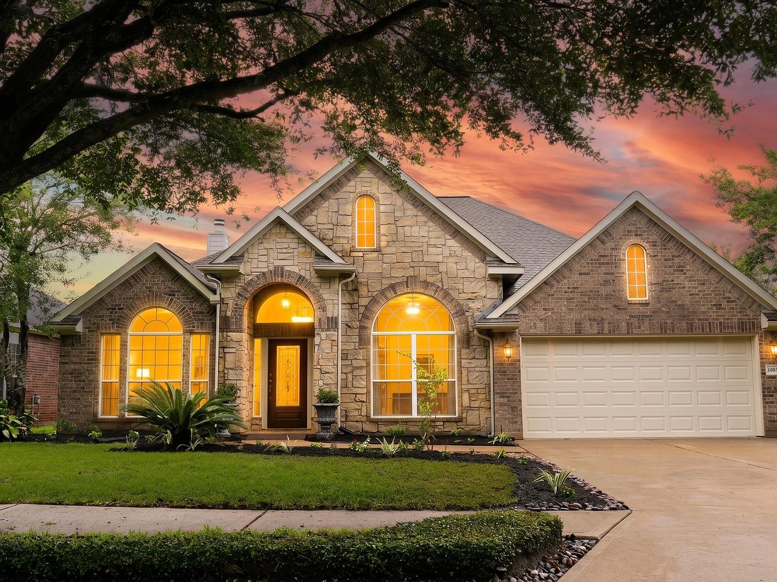 10014 Red Mesa Dr