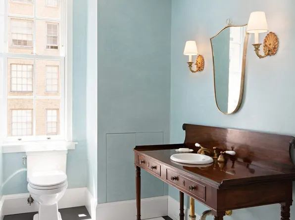 1020 5th Avenue image 6 of 14