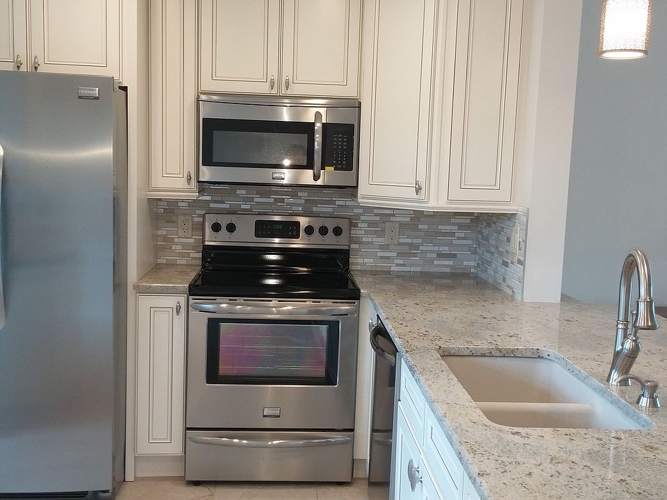 1st image of 2531 Bayshore Gardens Pkwy ##26