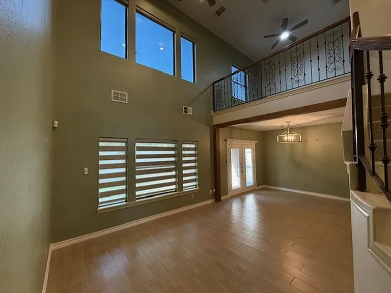 2912 Sundance Loop — Photo 6