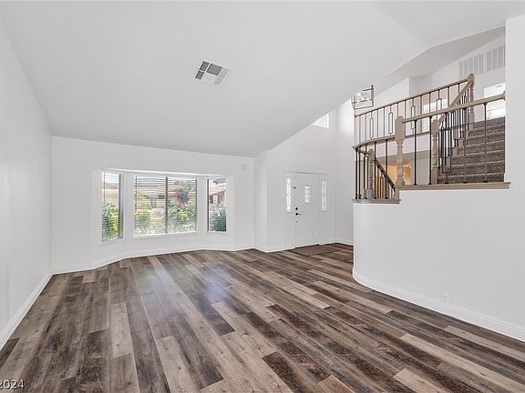 4th image of 7369 Picardie Ln