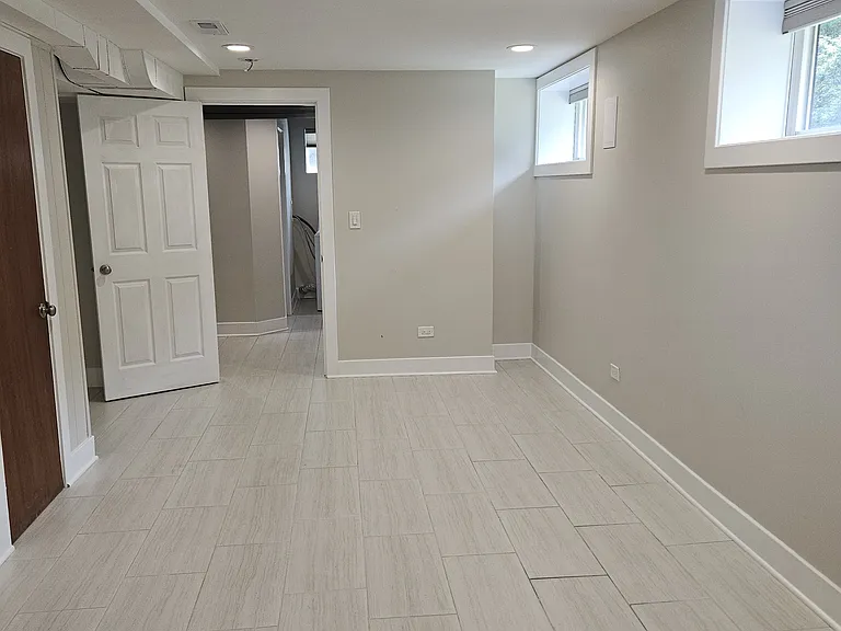 Lower level bedroom/rec room