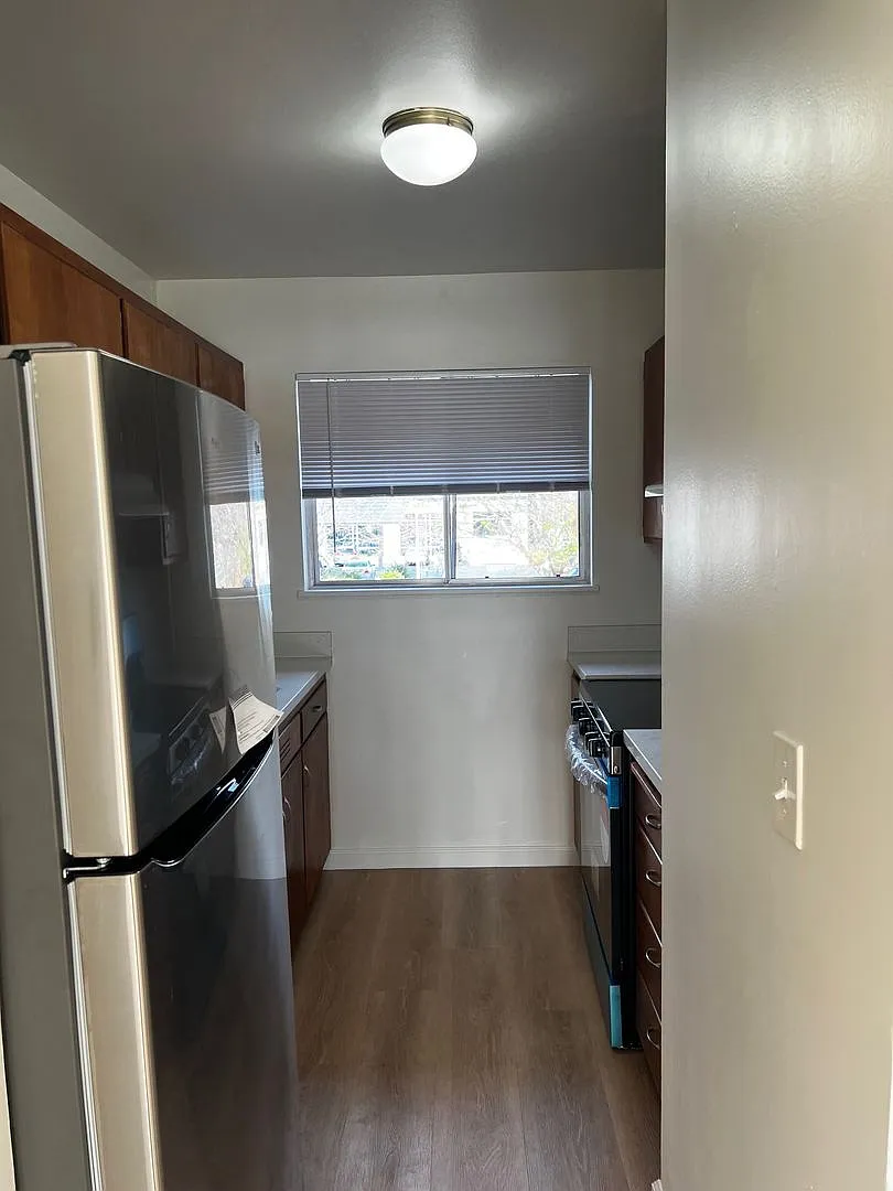 500 Russell Avenue — Photo 4