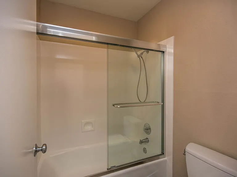 Merrywood Apartments — Photo 12