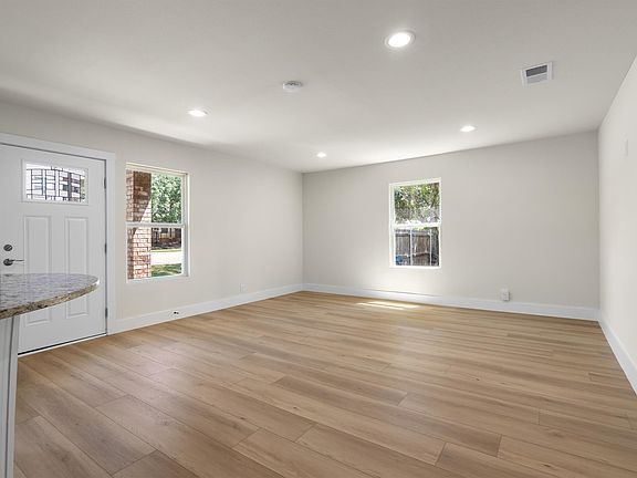 4th image of 112 Inman St