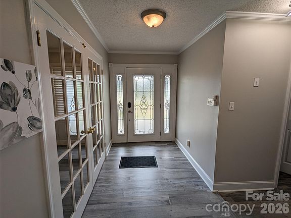 4th image of 2524 Griffith Rd