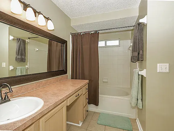 12220 Footpath Ln — Photo 5
