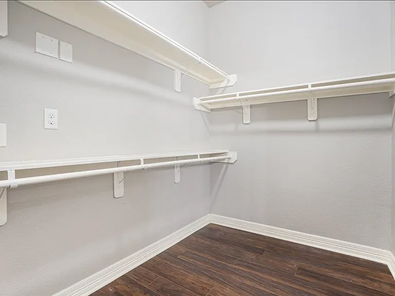 5301 Wylie St — Photo 11