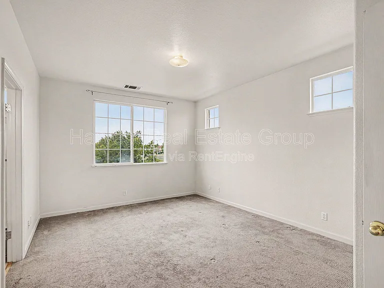 1991 Gresham Dr — Photo 10
