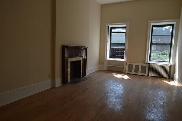 Rented by City Stop Realty | media 10