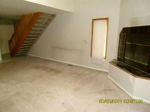 3rd image of 39079 Jefferson Ave