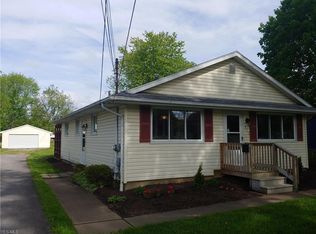 371 Long St, Amherst, OH 44001
