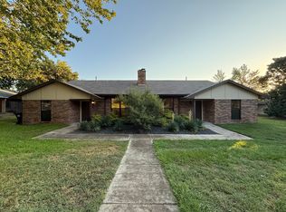 126 Hollyhill Ln, Denton, TX 76205