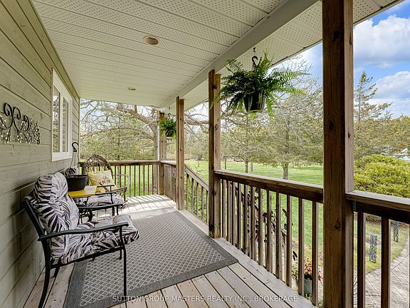 5th image of 466 Colebrook Rd