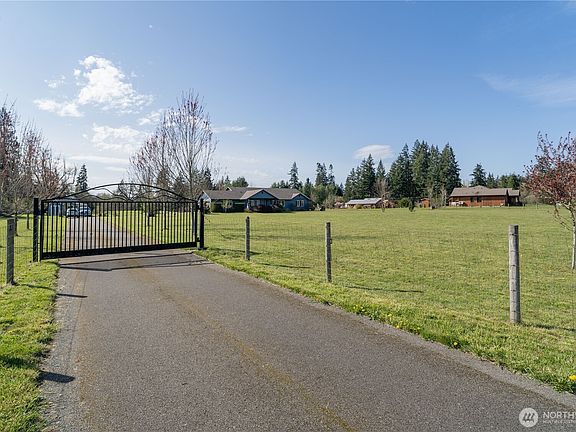 3rd image of 8109 Ayer St SE