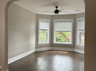 2200 W Leland Ave #2F, Chicago, IL 60625