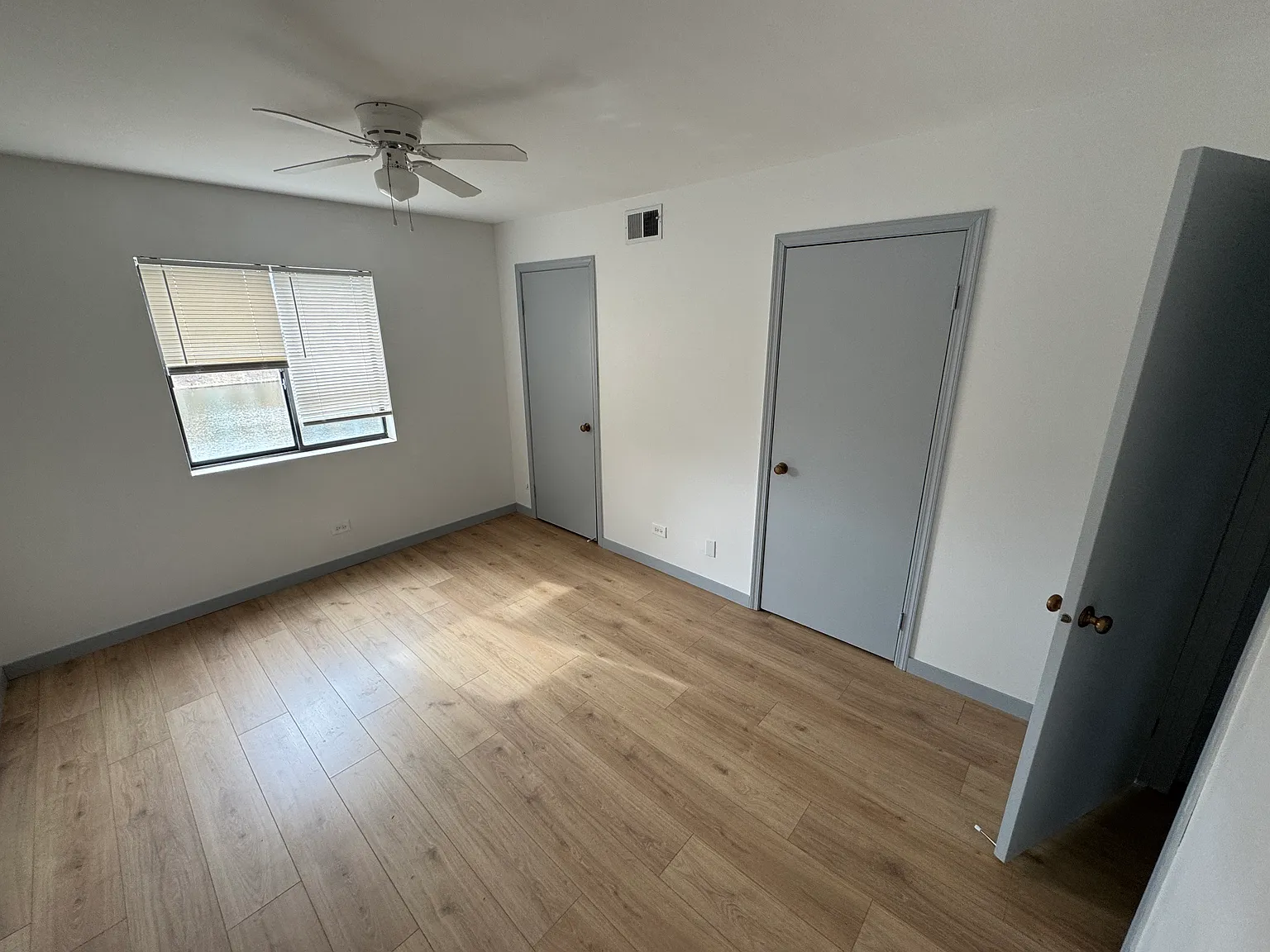 251 E Rimini Ct — Photo 3