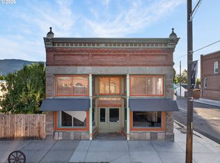 306 S Main St, Union, OR 97883