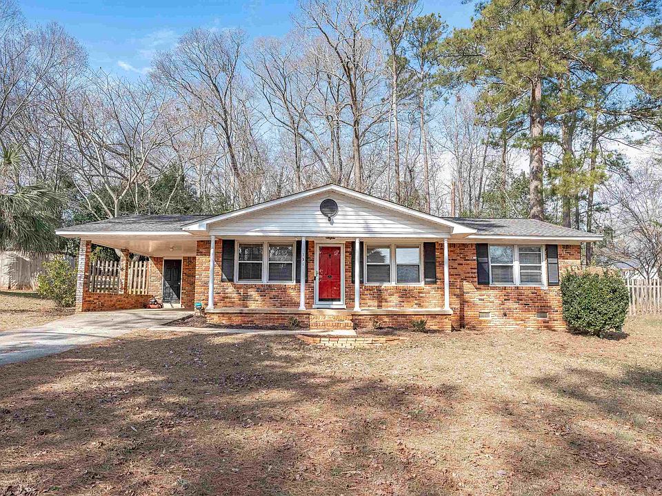 1st image of 131 Laurel Dr