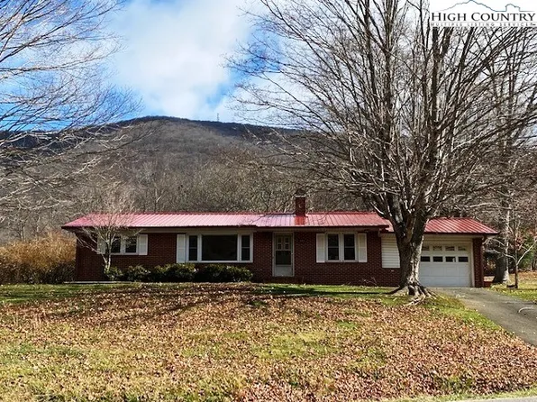 901 Mount Jefferson Road, West Jefferson, NC 28694