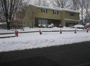 143 Applewood Dr, Easton, PA 18045