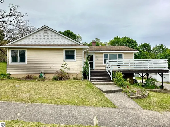 424 E North St, Cadillac, MI 49601