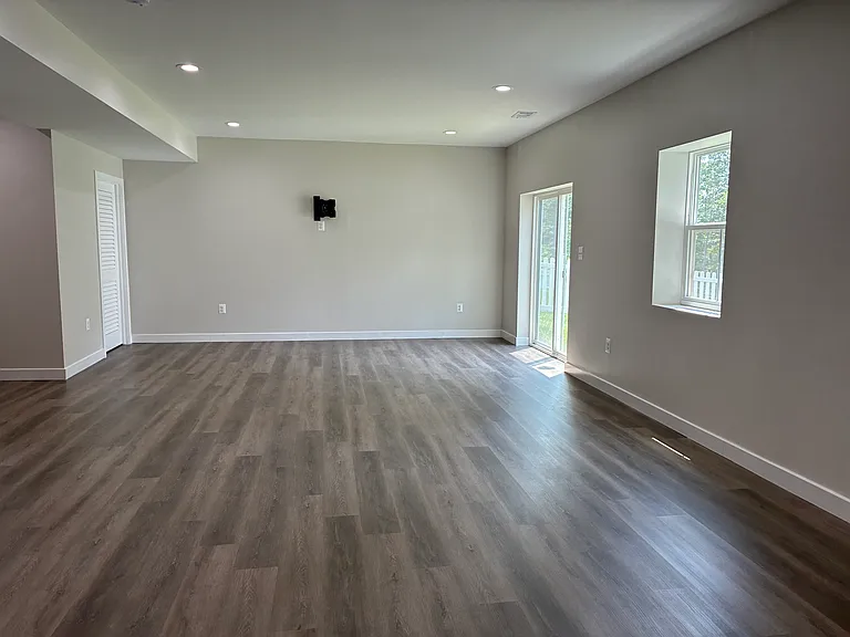 2062 Whithorn Hl — Photo 23