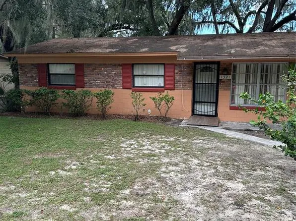 1321 Cambridge Dr, Leesburg, FL 34748