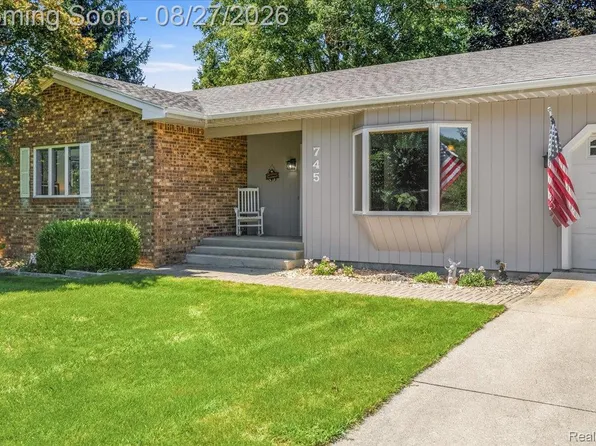 745 N Freer Rd, Chelsea, MI 48118
