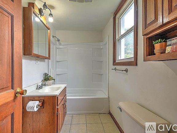 4th image of 431 Spurgeon Ln