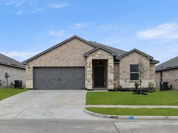 1903 Seminole Dr, Cleburne, TX 76033