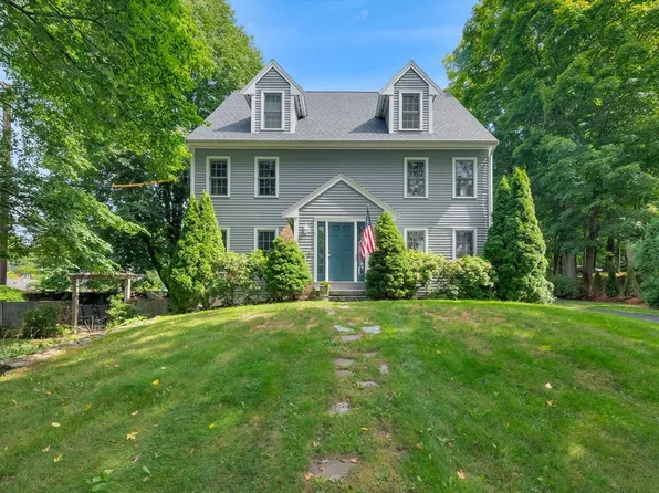 2 Agawam Ave #1, Ipswich, MA 01938