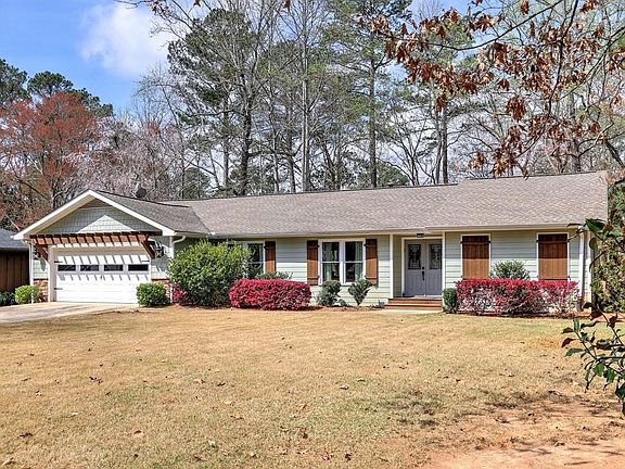 2nd image of 4403 Cove Island Dr NE