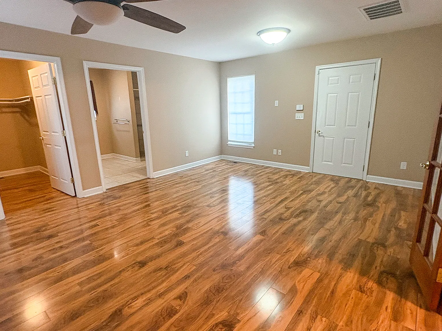 3 bed, 1653 sqft, $2,100 — Photo 2