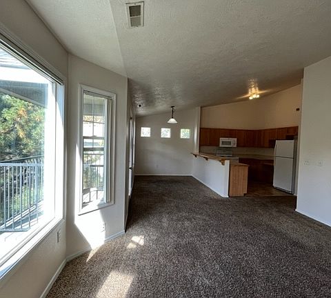 4th image of 2553 S Owyhee St #102