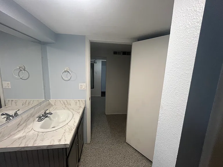 1203 W Mulberry St #B — Photo 9