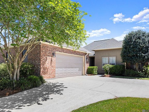 2nd image of 10552 Springtree Ave