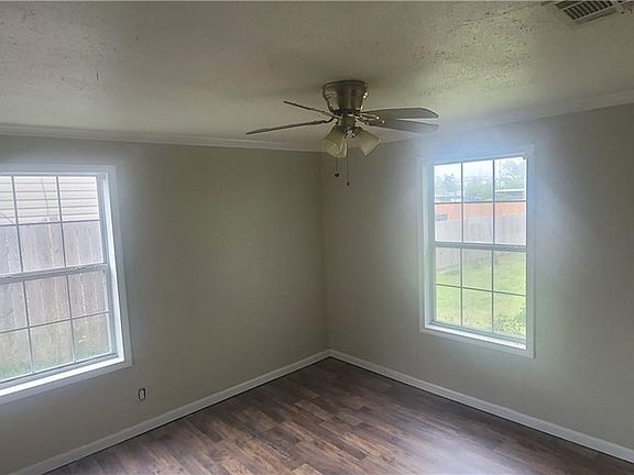 4th image of 420 Vine St