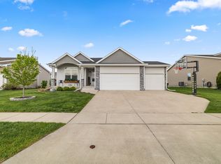 1304 S 10th St, Adel, IA 50003