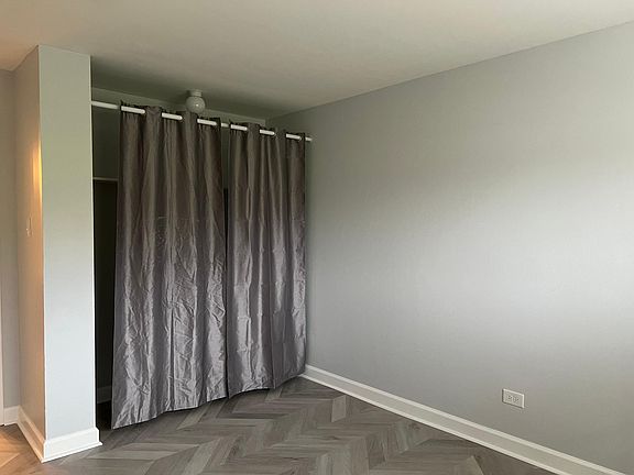 5th image of 673 E Fullerton Ave