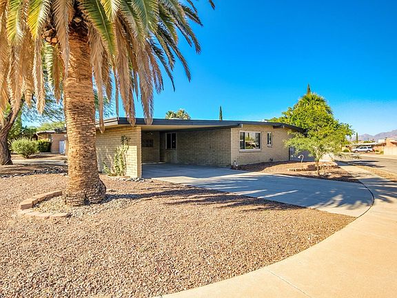 3rd image of 8835 E Kenyon Dr