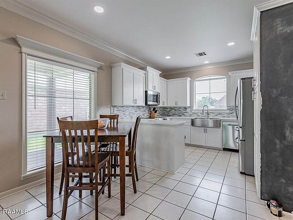 2nd image of 134 Wild Rose Ln