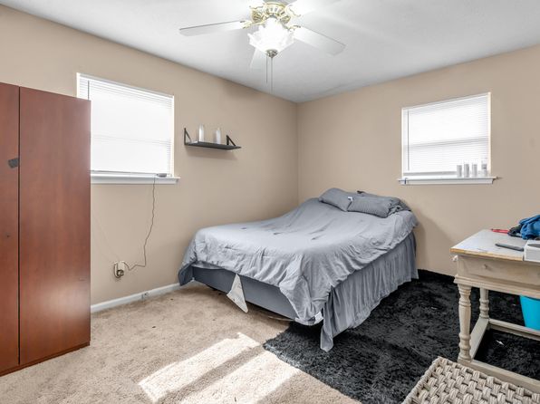 lexington-kentucky-2054773756 picture