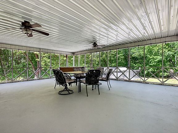 4th image of 214 Boyd Creek Rd