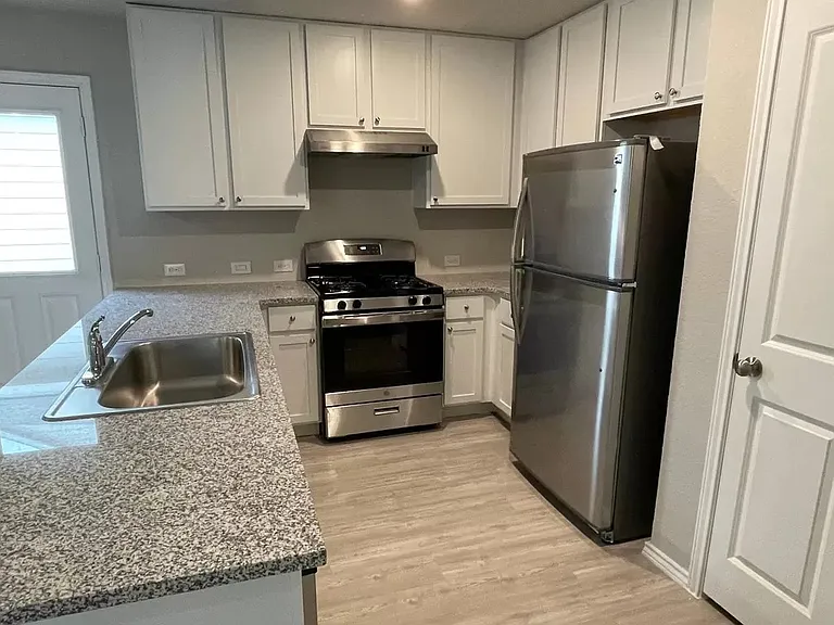 10538 Varmus Dr — Photo 19